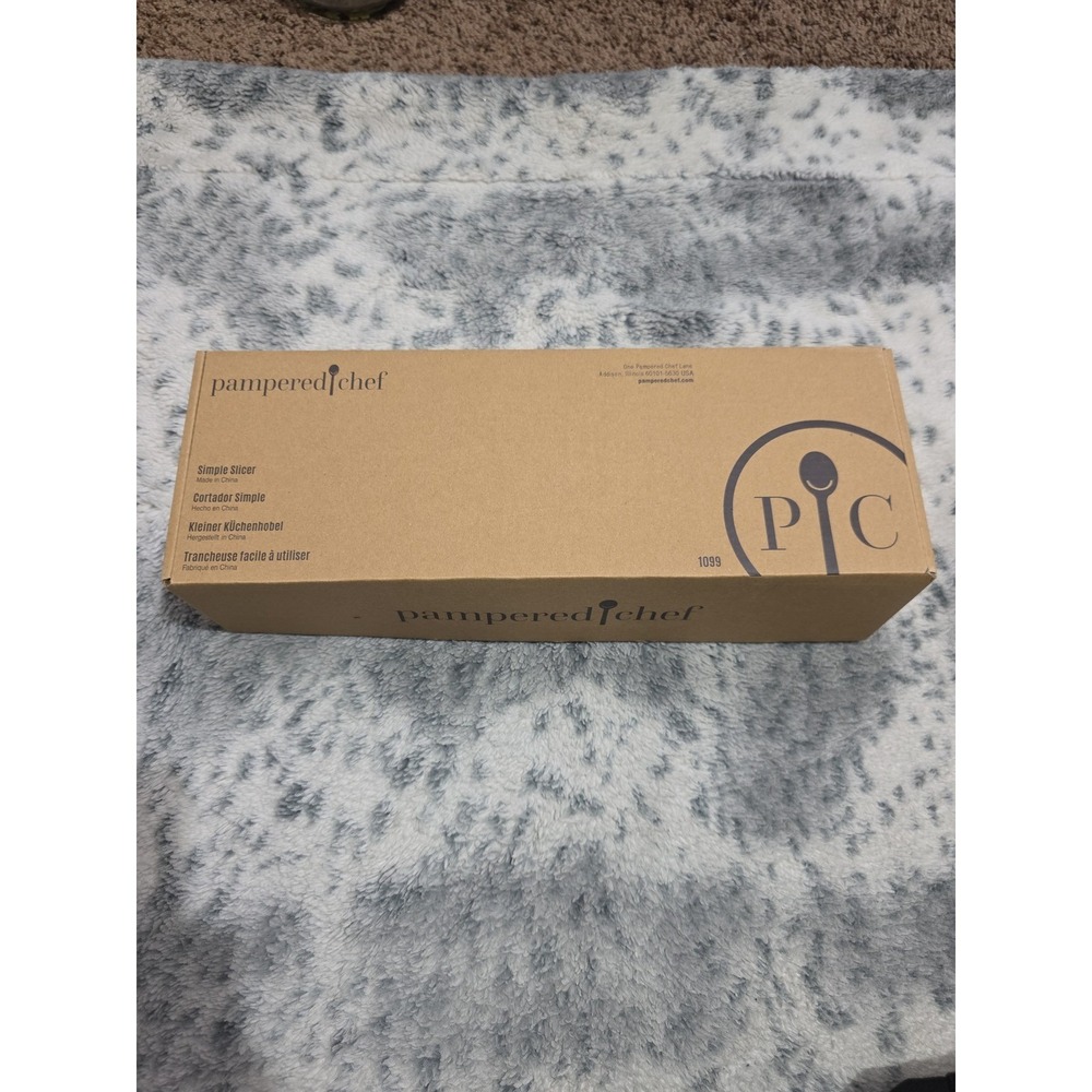 Pampered Chef Simple Slicer Adjustable Mandoline Vegetable Fruit Slicer White - Picture 6 of 7
